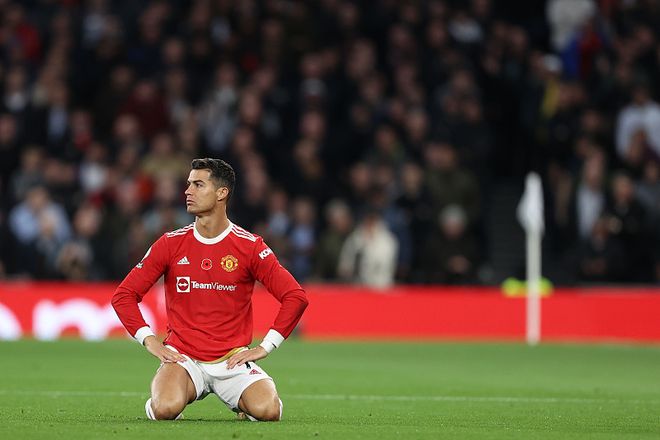 亚特兰大防线频犯错,教练组需严格纠正 亚特兰大防线频犯错,教练组需严格纠正